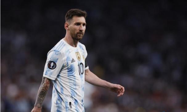 赵丽颖没想到，离婚4年，她那“听话”的47岁前夫，再次迎来喜讯